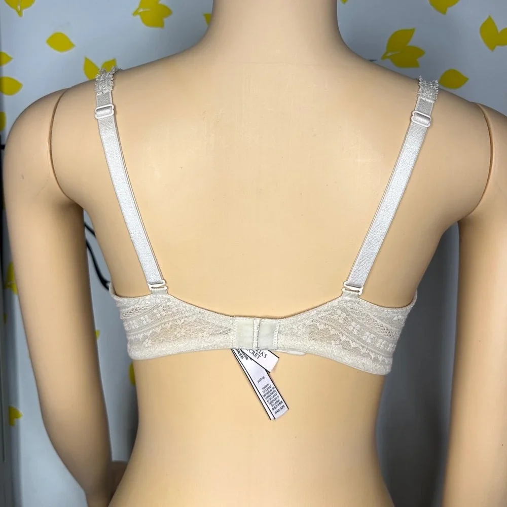 Victoria's Secret‎ Push Up Bra Size 34D Cream